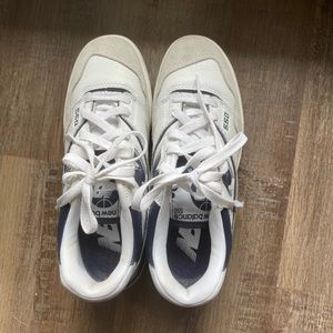 New Balance 550 ‘White Navy’ size 6.5M (8 womens)